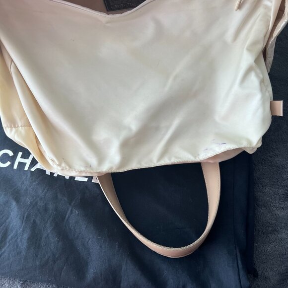 Authentic Chanel Vintage VTG Travel Line Tote in Blush with Dust-bag and Card - Picture 8 of 16